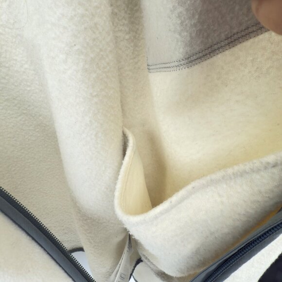 COS Relaxed Fleece Zip Ivory w/ Grey Trim & Chest Pocket Jacket Size L - Picture 9 of 10